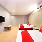 Oyo 89676 Hotel 22