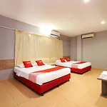 Oyo 89676 Hotel 22